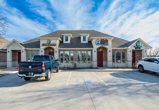 1802 Mansfield Webb Rd, Mansfield, TX à louer Photo de l’immeuble– Image 1 sur 11