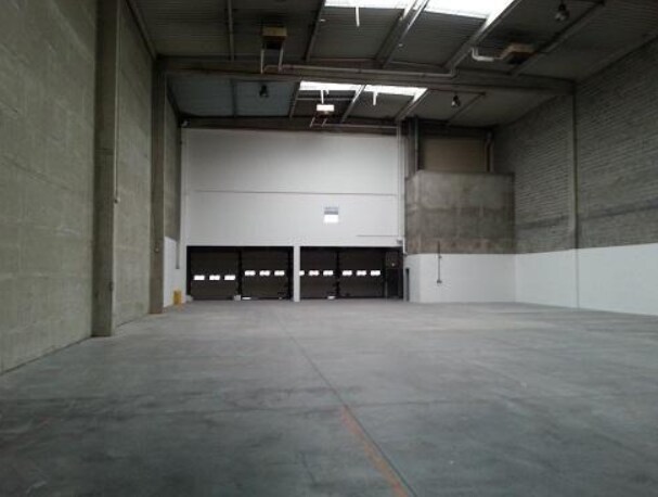 Plus de détails pour Local d'activités à louer