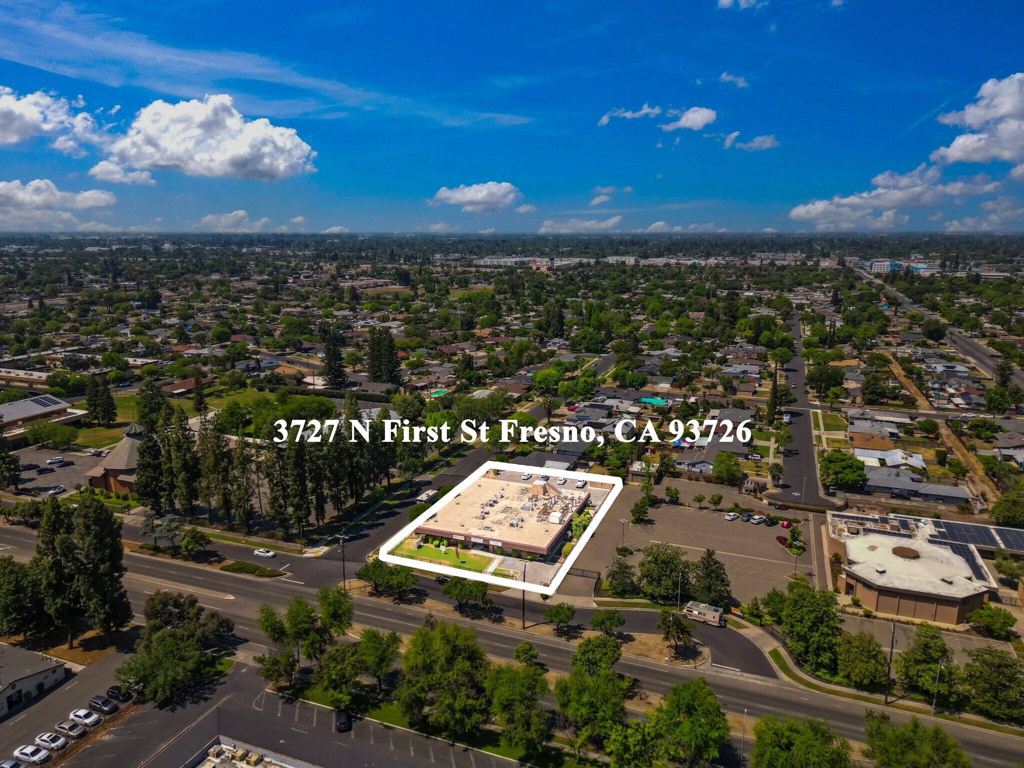 3727 N 1st St, Fresno, CA à vendre Photo de l’immeuble– Image 1 sur 44