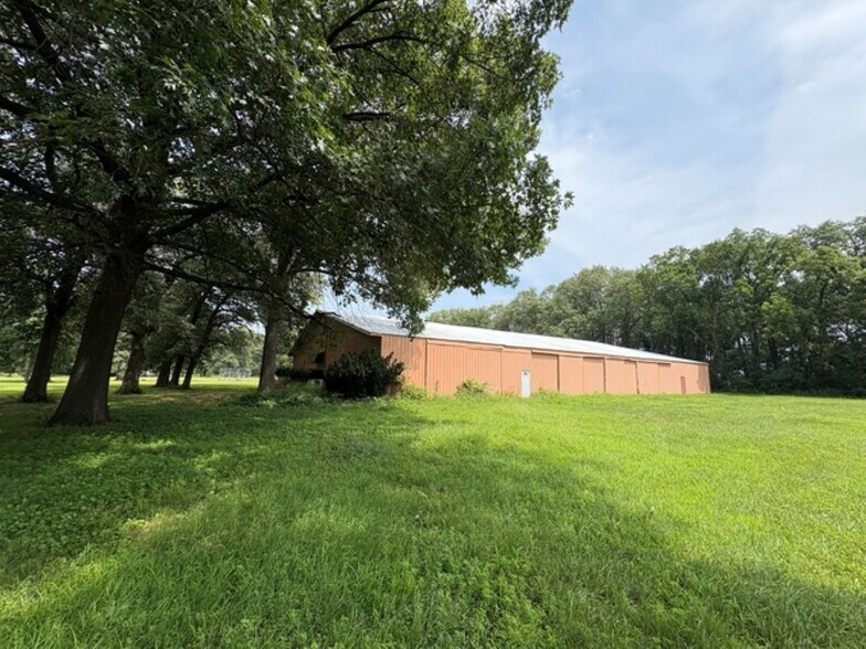 4112 S Youth Camp Rd, Saint Anne, IL à vendre - Photo de l’immeuble – Image 3 sur 10