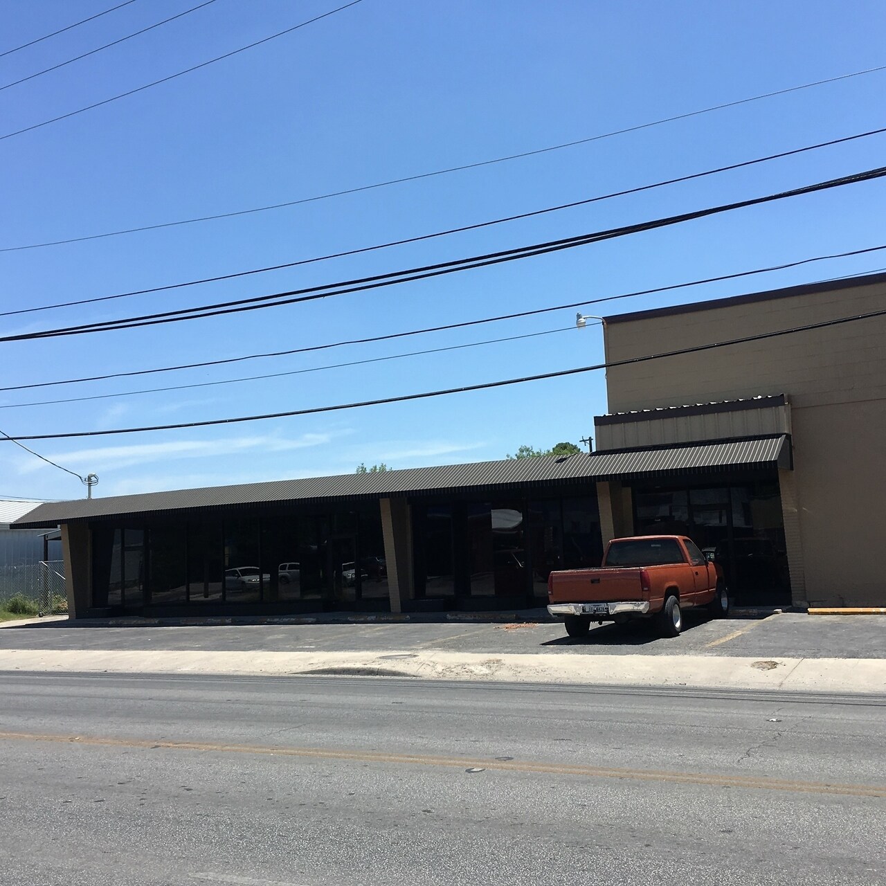 2318-2324 Blanco Rd, San Antonio, TX à louer Photo principale– Image 1 sur 7