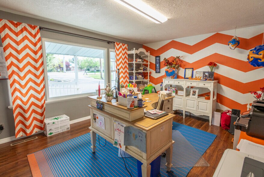 1275 E State St, Eagle, ID à vendre - Photo intérieure – Image 2 sur 18