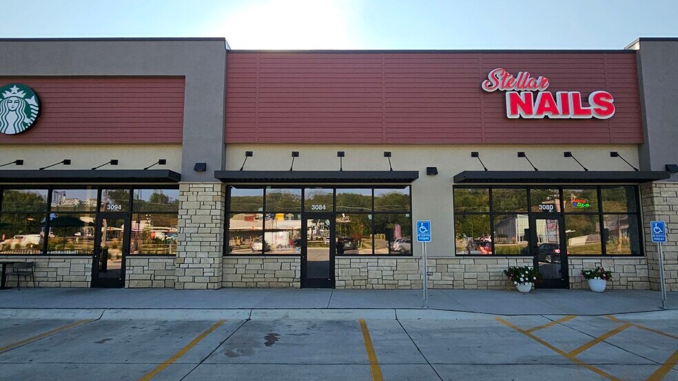 3070-3094 Floyd Blvd, Sioux City, IA à louer - Photo de l’immeuble – Image 3 sur 7