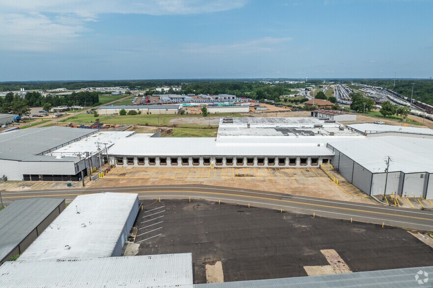 1125 Weems St, Jackson, MS à louer - Photo de l’immeuble – Image 3 sur 10