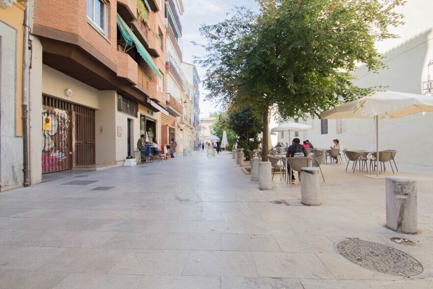 Local commercial dans Granada, Granada à vendre - Photo de l’immeuble – Image 1 sur 15