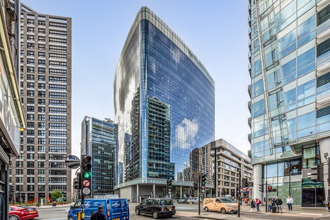 Plus de détails pour 2 Leman St, Londres - Bureau à louer