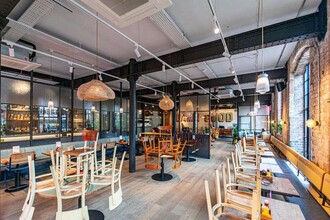 Brewery Sq, Dorchester à louer Photo intérieure– Image 1 sur 4