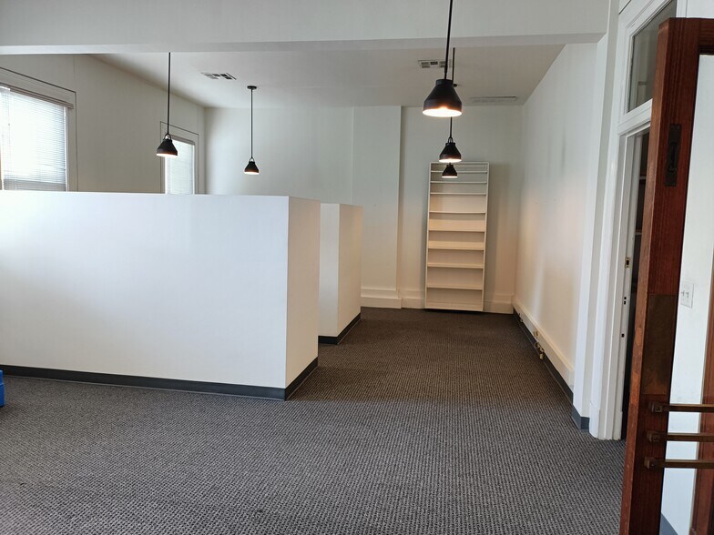 26-38 S Raymond Ave, Pasadena, CA à louer - Photo de l’immeuble – Image 2 sur 7