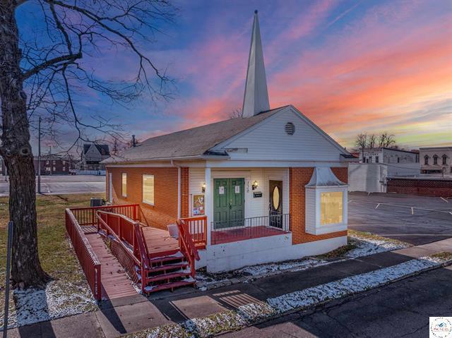 120 E 6th St, Sedalia, MO à vendre - Photo de l’immeuble – Image 2 sur 12