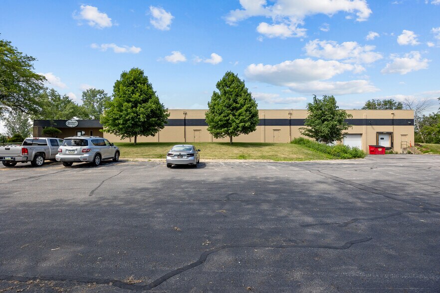2860 Industrial Park Rd, Iowa City, IA à vendre - Photo de l’immeuble – Image 3 sur 34