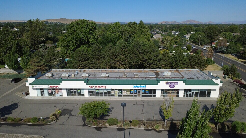 3001 W 10th Ave, Kennewick, WA à louer - Photo de l’immeuble – Image 1 sur 5