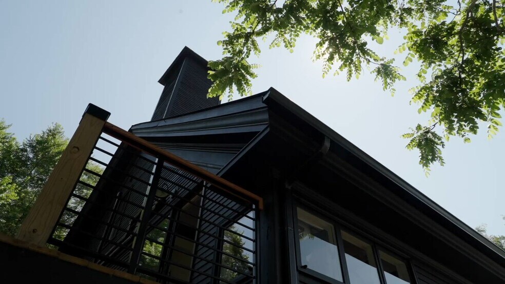 26 Central St, Woodstock, VT à vendre - Vidéo sur l’annonce professionnelle – Image 2 sur 54