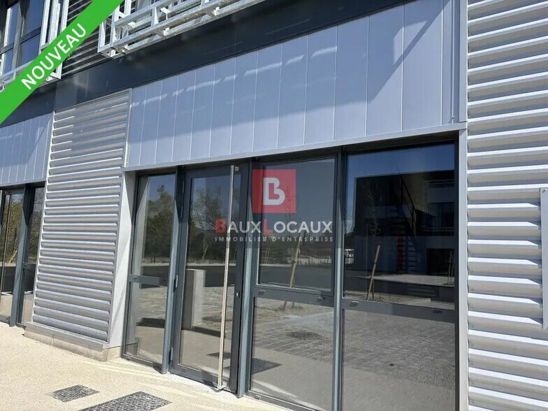 Local d’activités dans Villeneuve-lès-Avignon à louer - Photo de l’immeuble – Image 1 sur 11