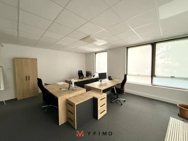 Bureau dans Saint-Germain-en-Laye à louer - Photo de l’immeuble – Image 3 sur 10