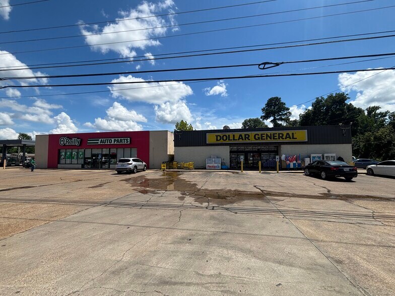 611 W Madison St, Houston, MS à vendre - Photo de l’immeuble – Image 2 sur 4