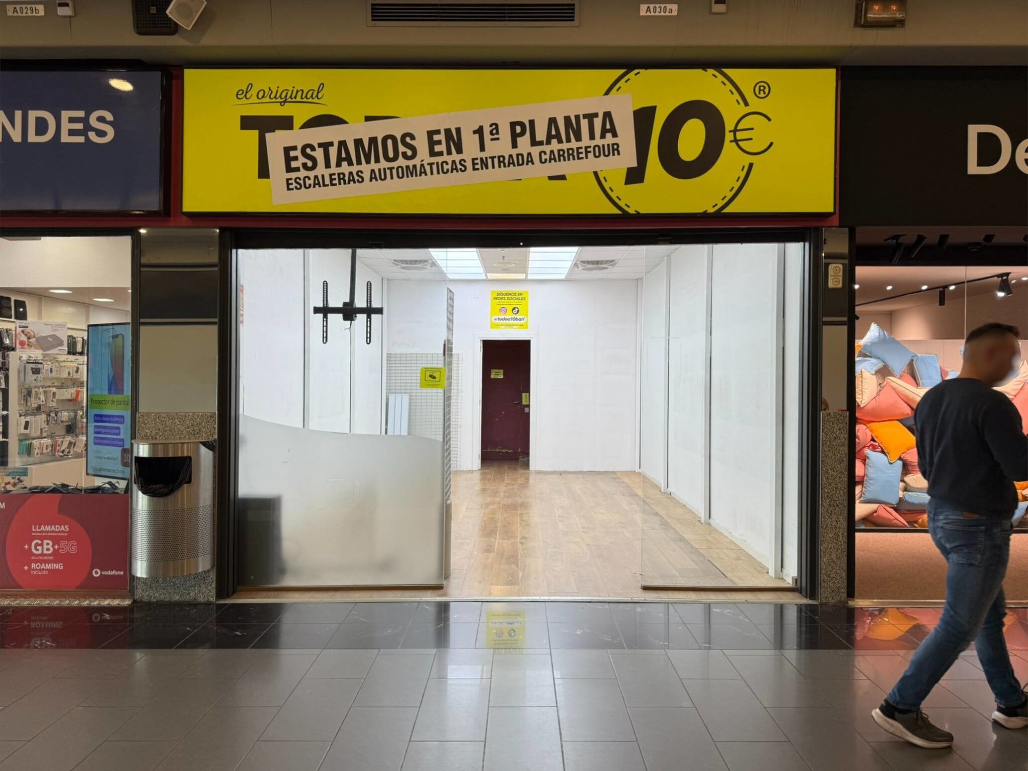 Local commercial dans Barberà del Vallès, Barcelona à louer Photo intérieure– Image 1 sur 25