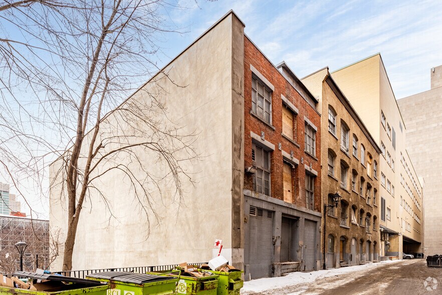 54B Rue Saint-Antoine O, Montréal, QC à louer - Photo de l’immeuble – Image 3 sur 4
