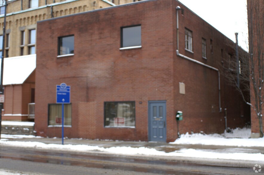 111 Walnut St, Johnstown, PA à vendre - Photo principale – Image 1 sur 1