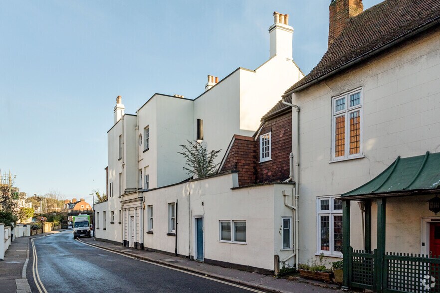 6 Lower Teddington Rd, Kingston Upon Thames à louer - Photo de l’immeuble – Image 1 sur 3
