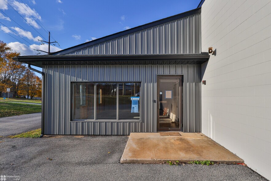 25 Werley Rd, Allentown, PA à vendre - Photo de l’immeuble – Image 2 sur 35