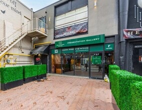 735-739 Queen St W, Toronto, ON à louer Photo de l’immeuble– Image 1 sur 6