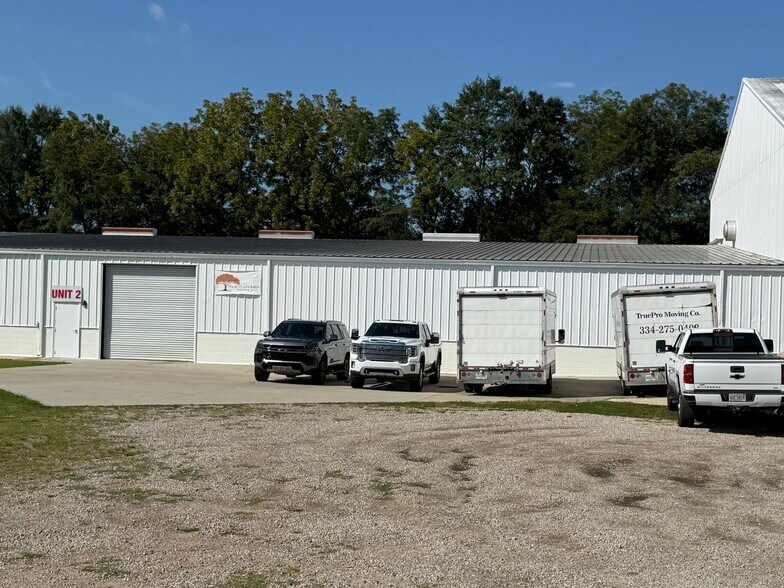 812 Geneva Street, Opelika, AL à louer - Photo de l’immeuble – Image 3 sur 12