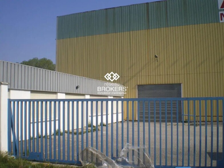 Industriel/Logistique dans Pont-Saint-Esprit à vendre - Photo de l’immeuble – Image 3 sur 29