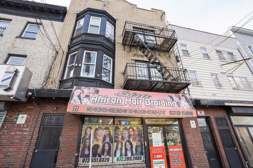 22 Irvine Turner Blvd, Newark, NJ à vendre - Photo principale – Image 1 sur 3