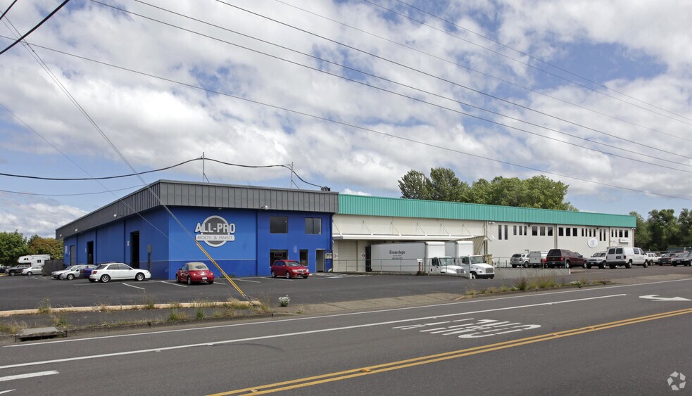 105 S Bertelsen Rd, Eugene, OR à louer - Photo principale – Image 1 sur 5