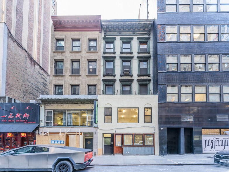 43 W 39th St, New York, NY à louer - Photo de l’immeuble – Image 1 sur 3