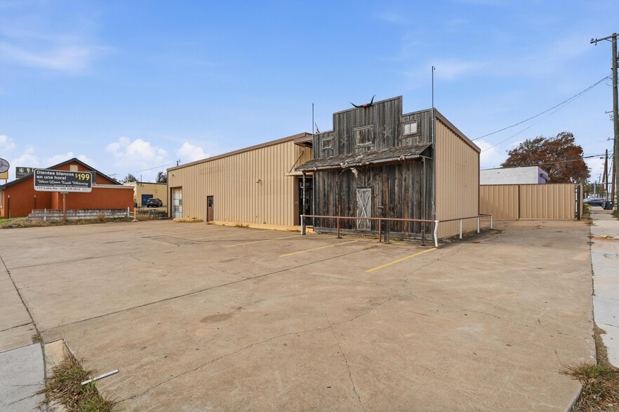 1801 Franklin Ave, Waco, TX à vendre - Photo principale – Image 1 sur 25