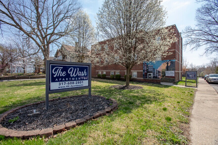 4741 E Washington St, Indianapolis, IN à vendre - Photo de l’immeuble – Image 2 sur 25