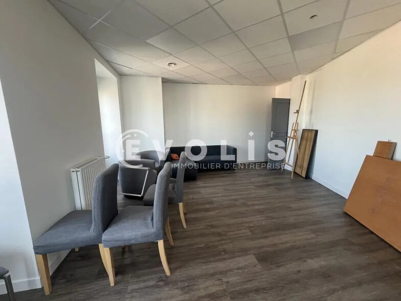 Bureau dans Le Raincy à louer - Photo de l’immeuble – Image 3 sur 10