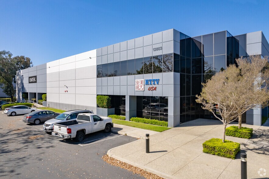 12801-12803 Schabarum Ave, Baldwin Park, CA à louer - Photo de l’immeuble – Image 2 sur 5