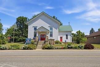 Plus de détails pour 131 E Main St, Vernon, MI - Spécialisé à vendre