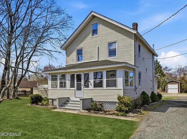 75 Main St, Waretown, NJ à vendre - Photo principale – Image 1 sur 21