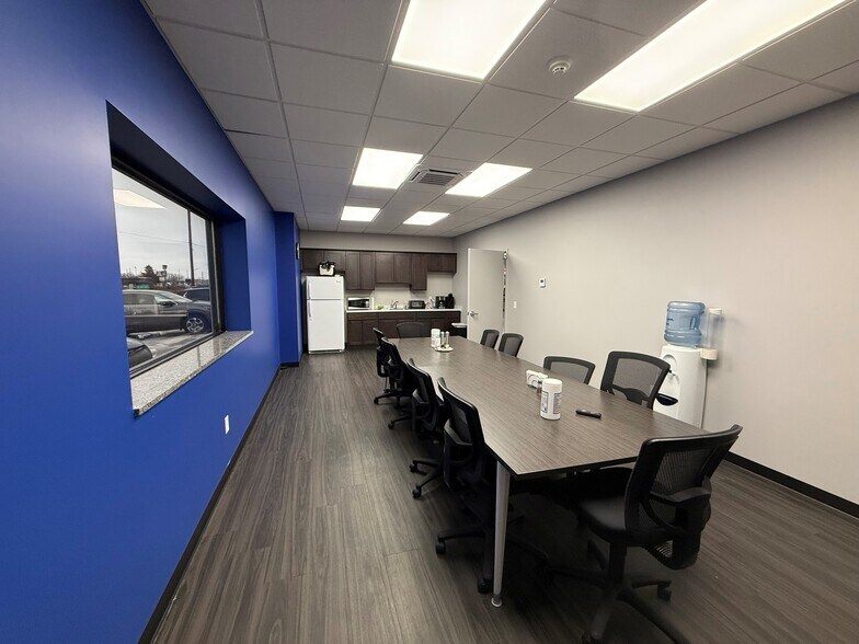 555 N Line St, Columbia City, IN à louer - Photo intérieure – Image 3 sur 8