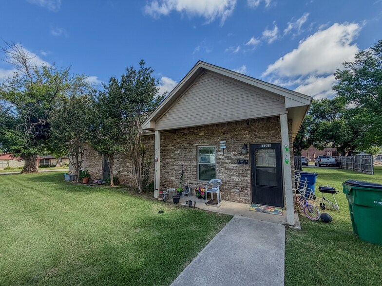 1101 Cates St, Bridgeport, TX à vendre - Photo de l’immeuble – Image 3 sur 15