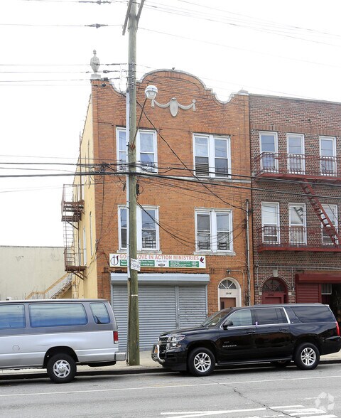 3988 Bronxwood Ave, Bronx, NY à louer - Photo de l’immeuble – Image 2 sur 6