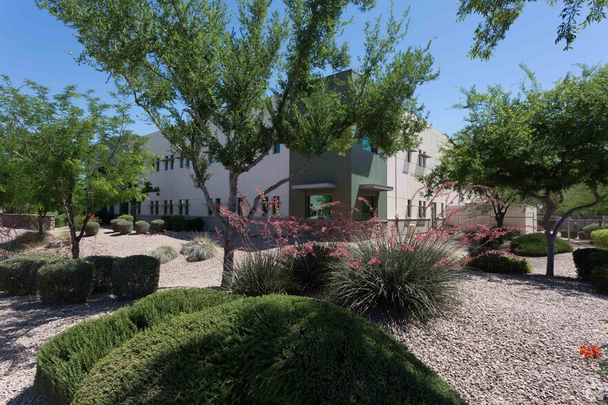 6301 S McClintock Dr, Tempe, AZ à louer - Photo de l’immeuble – Image 3 sur 3