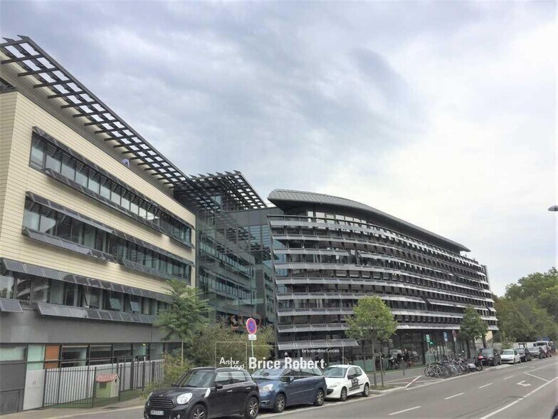 Local d’activités dans Lyon à louer - Photo de l’immeuble – Image 2 sur 13
