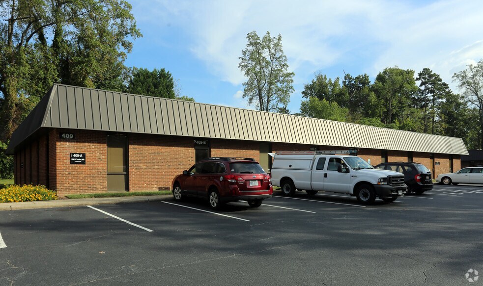 409 Parkway Ave, Greensboro, NC à louer - Photo de l’immeuble – Image 3 sur 5