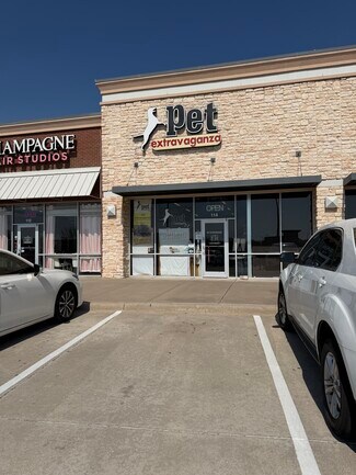 Plus de détails pour 1500 W Hebron Pky, Carrollton, TX - Local commercial à louer