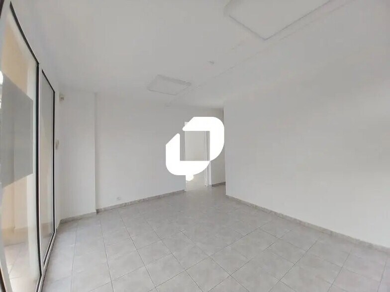 Bureau dans Béziers à louer - Photo de l’immeuble – Image 2 sur 10