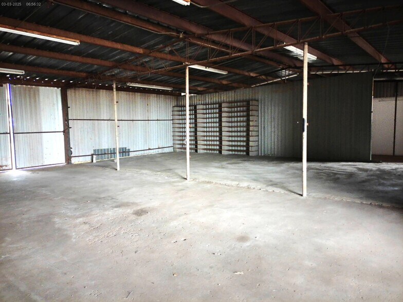 1009 Angle Ave, Llano, TX à vendre - Photo de l’immeuble – Image 2 sur 24
