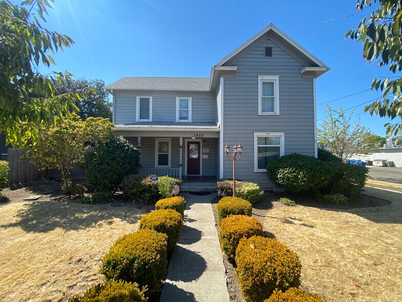 1625 12th St SE, Salem, OR à vendre - Photo de l’immeuble – Image 1 sur 36