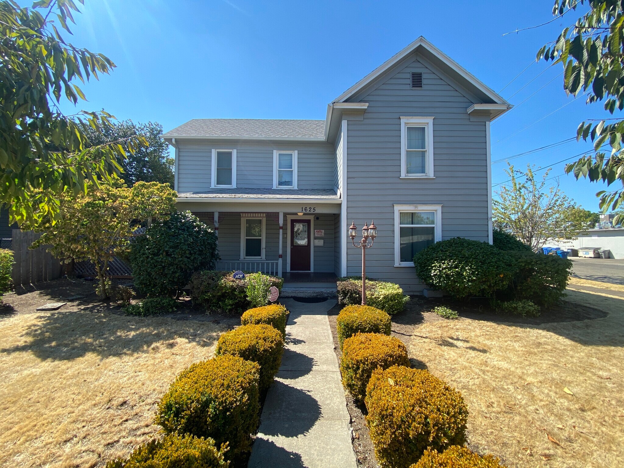 1625 12th St SE, Salem, OR à vendre Photo de l’immeuble– Image 1 sur 37