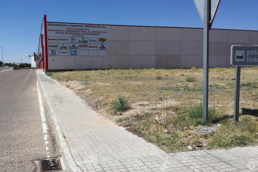 Terrain dans Torrijos, Toledo à vendre - Photo de l’immeuble – Image 3 sur 3