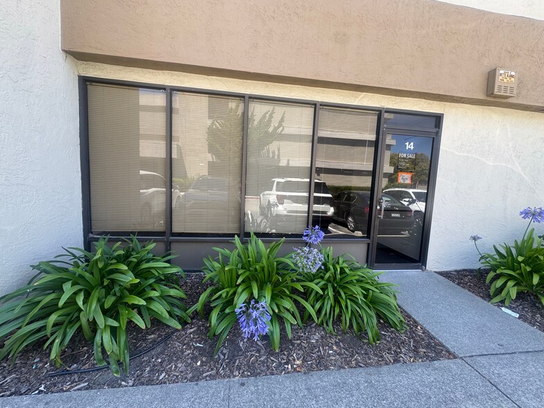 2089 Vale Rd, San Pablo, CA à vendre - Photo de l’immeuble – Image 2 sur 16