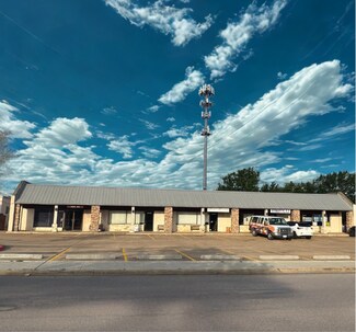 Plus de détails pour 2108 Southwood Dr, College Station, TX - Bureau/Local commercial à louer